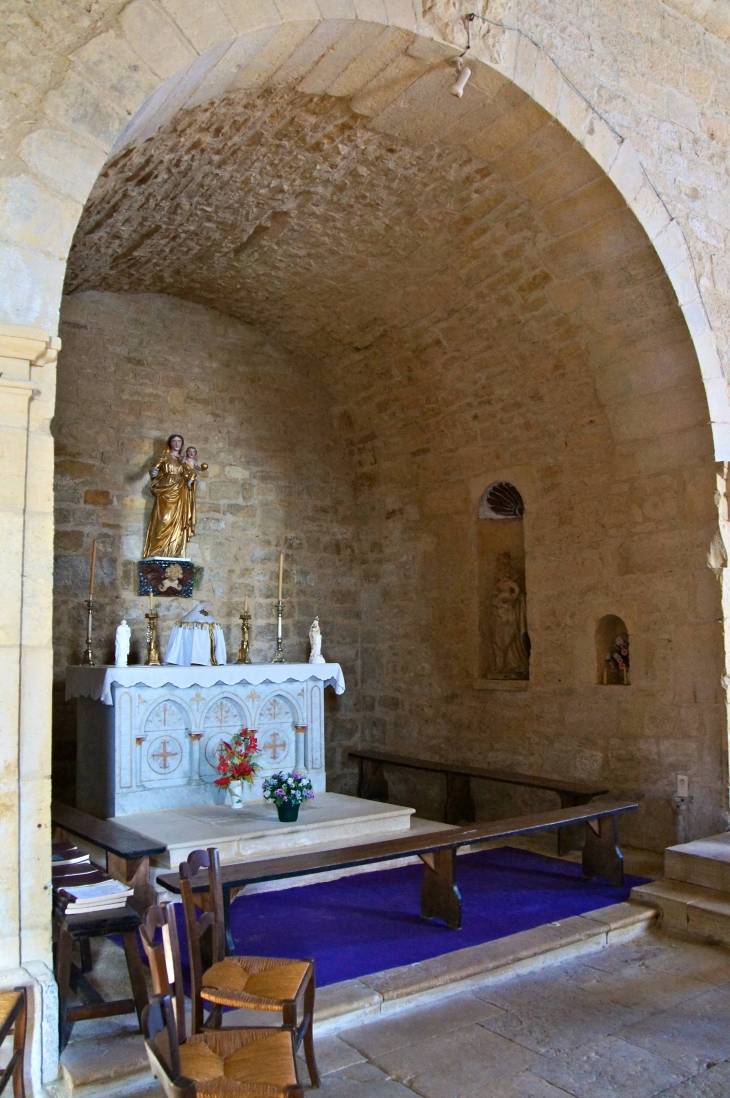 Chapelle à gauche. - Saint-Sulpice-d'Excideuil