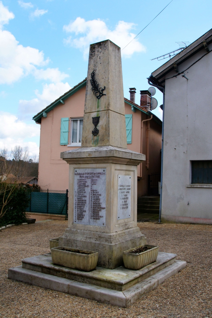 Le Monument aux Morts. - Saint-Vincent-de-Connezac