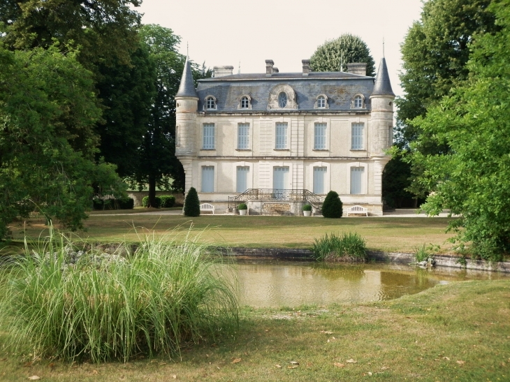 Le château de La Renaudie XVIIème. - Saint-Vincent-Jalmoutiers