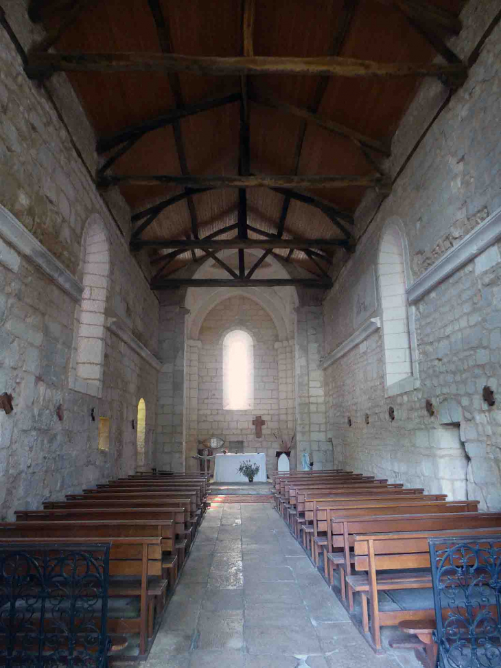 Dans l'église - Saint-Vincent-sur-l'Isle