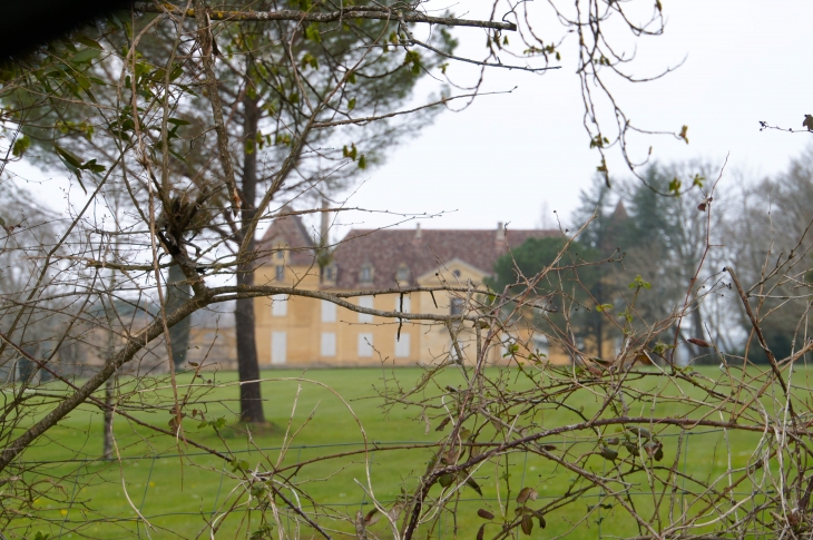 Le château de Sainte-Croix, XVIIIe et XIXe siècles.