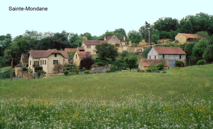 Le village - Sainte-Mondane