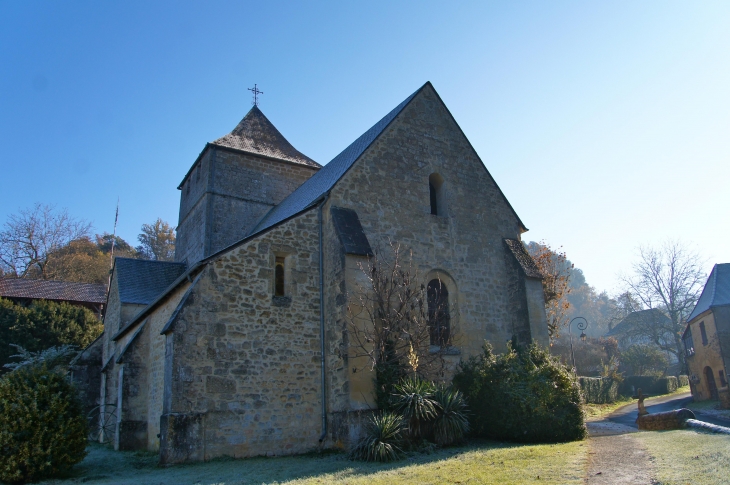 L'église Sainte Mondane, avant choeur et choeur du XIIe siècle, nef et bas côtés XVIIIe et XIXe siècles. - Sainte-Mondane