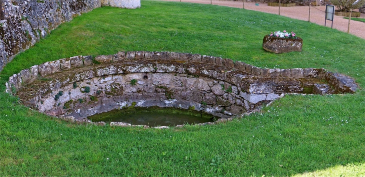 Au château de Fénelon - Sainte-Mondane