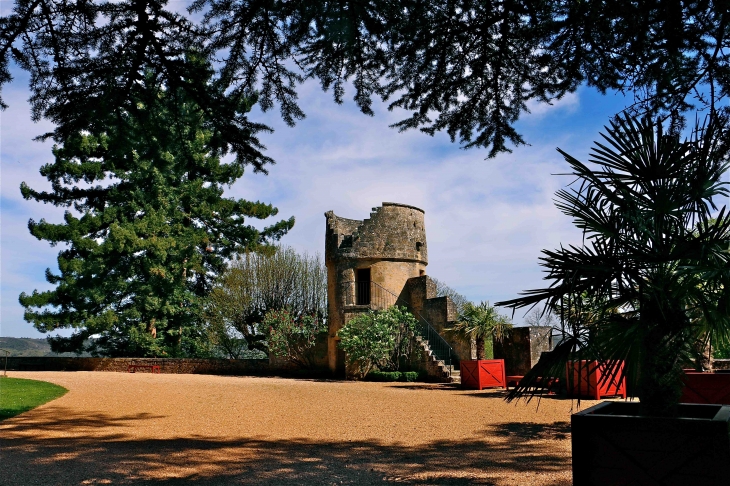 Le château de Fénelon - Sainte-Mondane