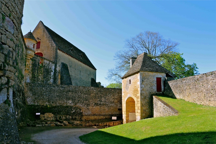 Le château de Fénelon - Sainte-Mondane