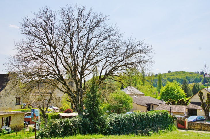 La Commune - Sainte-Nathalène