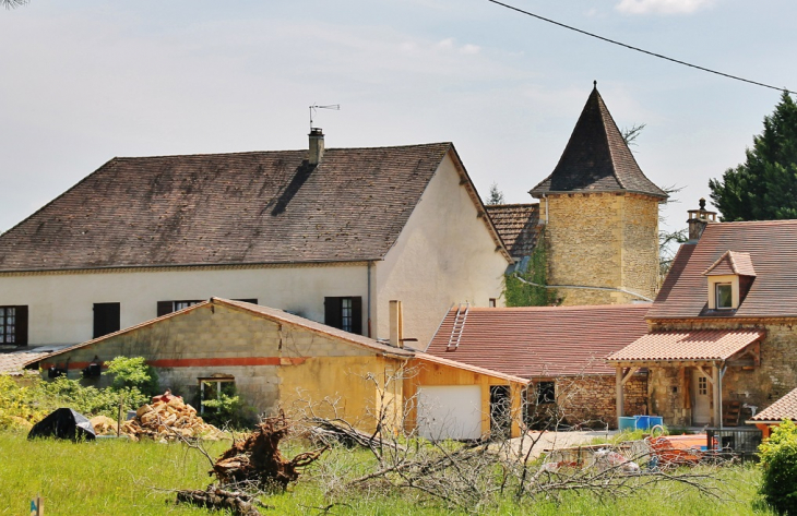 La Commune - Sainte-Nathalène