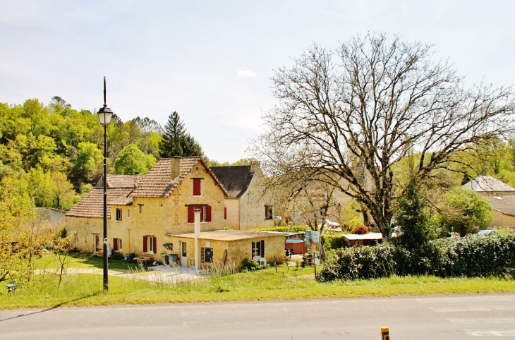 La Commune - Sainte-Nathalène