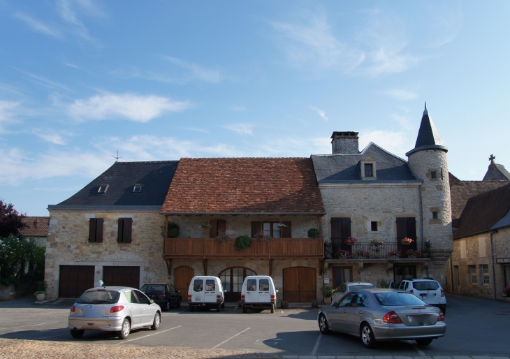 La Grande Place, juillet 2013. - Sainte-Orse