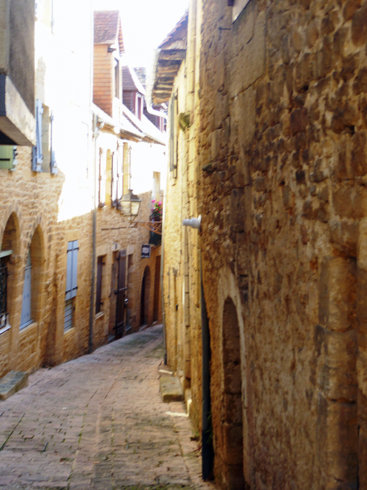 Le quartier Ouest : rue de la Boétie - Sarlat-la-Canéda