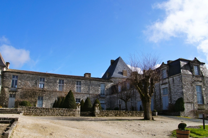 Le Château de Saussignac.