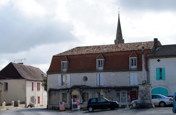 Le Restaurant. - Saussignac