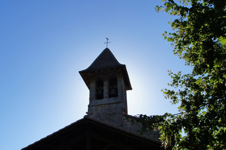 Le clocher de l'église. - Savignac-de-Nontron