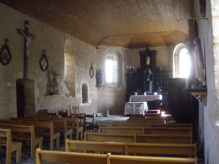 L'intérieur de l'église. - Savignac-Lédrier