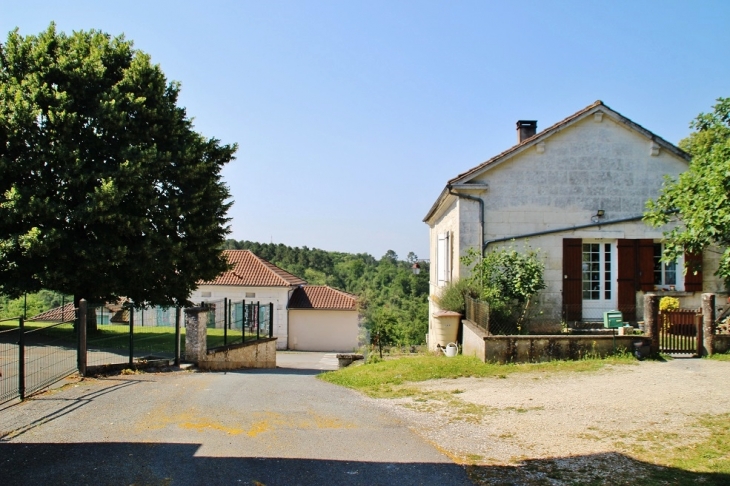 Le Village - Sencenac-Puy-de-Fourches