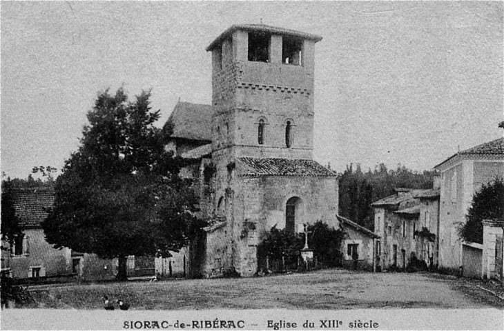 Eglise Saint Pierre ès Liens, vers 1910 (carte postale ancienne). - Siorac-de-Ribérac