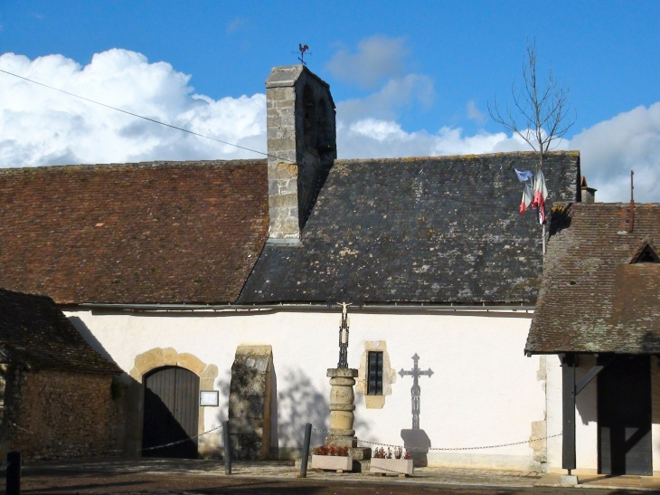 Eglise du XIV° et son clocher mur - Temple-Laguyon