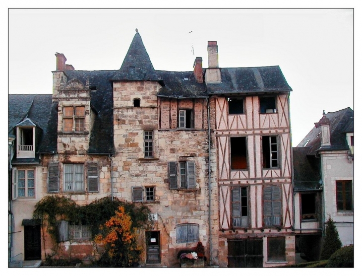 Vieille maison - Terrasson-Lavilledieu