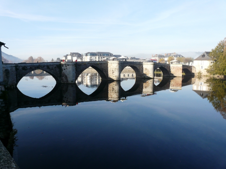  - Terrasson-Lavilledieu