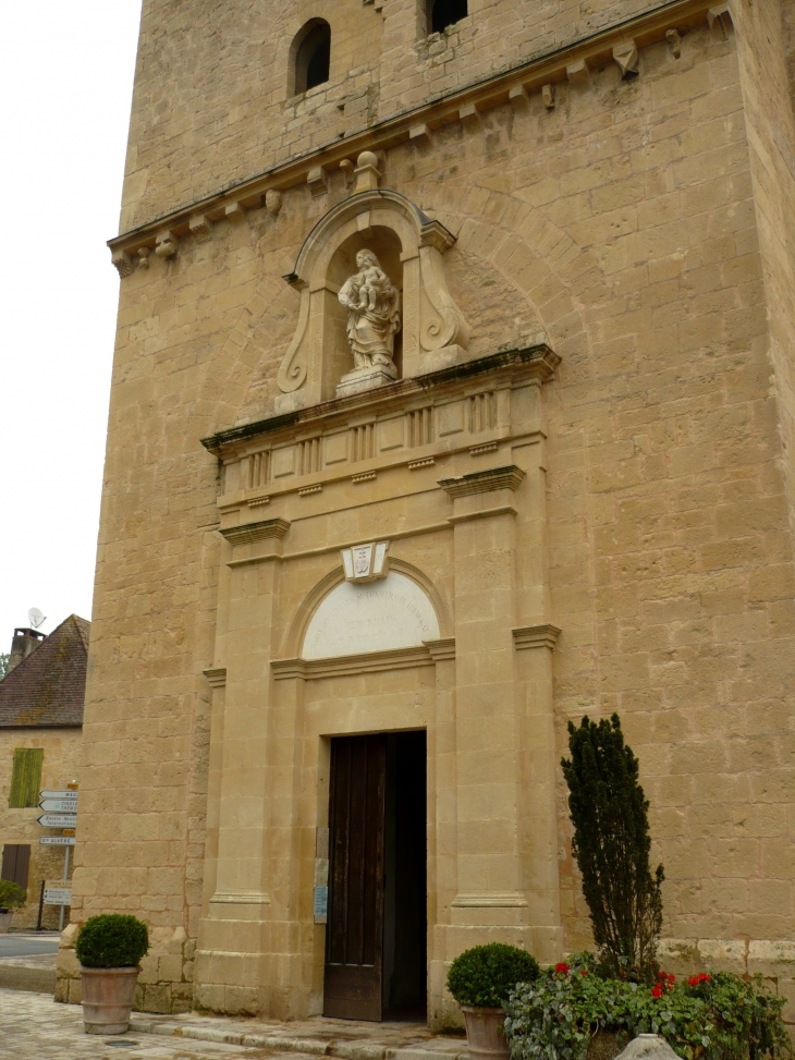 Portail de l'église - Trémolat