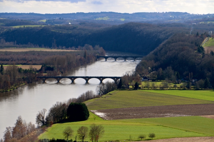 La Dordogne. - Trémolat