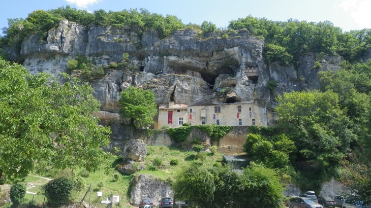 La maison forte troglodytique de Reignac (IMH) XVIème. - Tursac