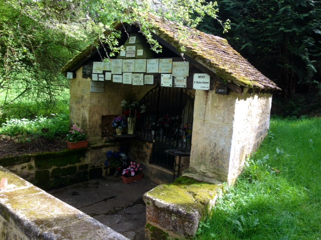 Fontaine des pélerins à Fontpeyrine. - Tursac