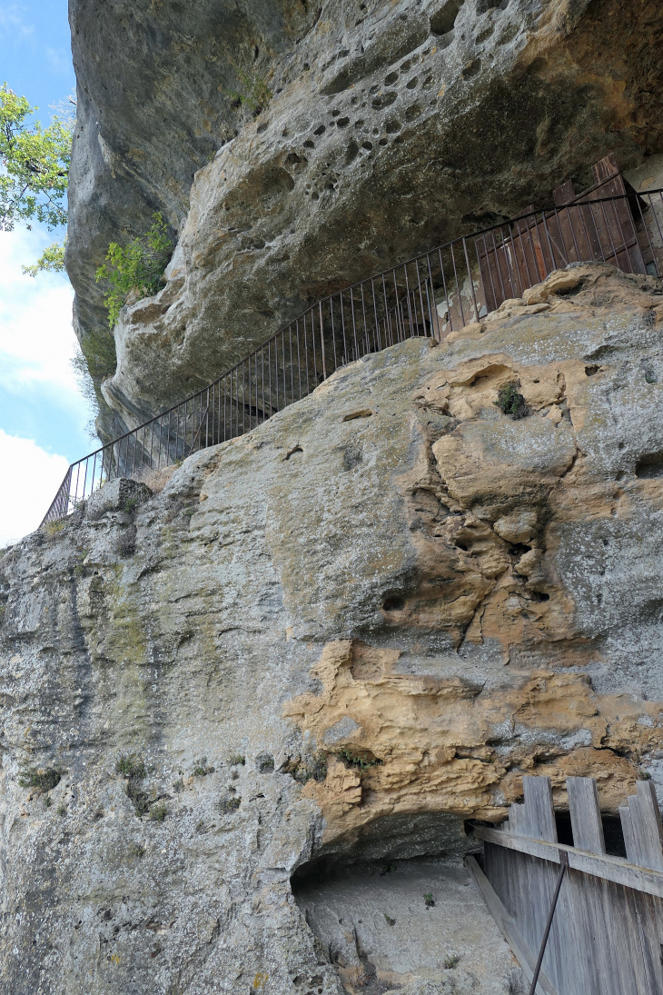  maison forte de Reignac : les grottes supérieures - Tursac