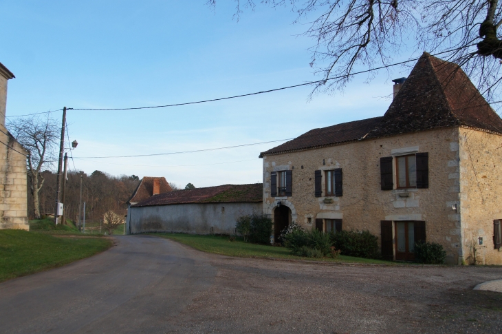 Le centre  du village. - Veyrines-de-Vergt