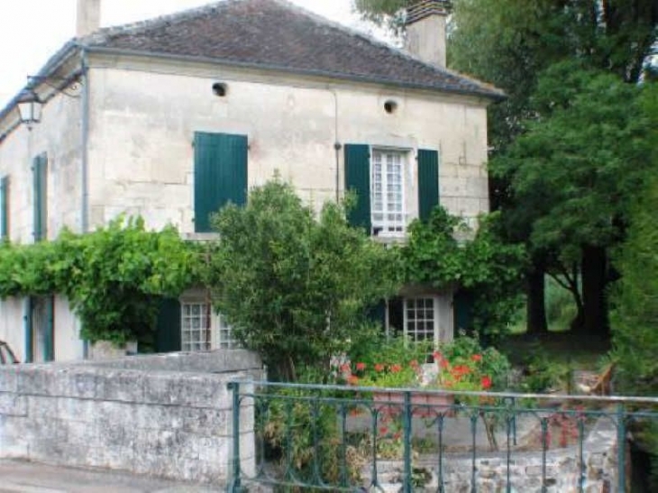 Moulin de Vieux Mareuil sur la Belle - Vieux-Mareuil