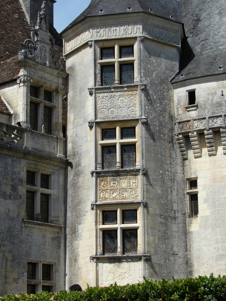 Château de PUYGUILHEM - Villars