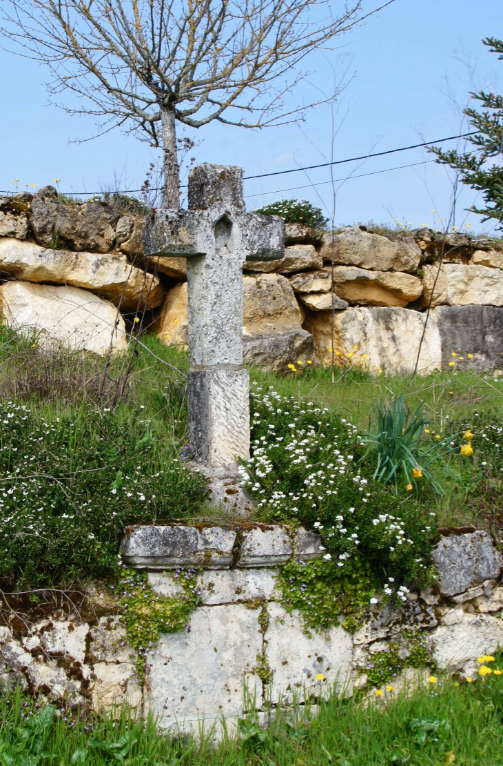 Croix de chemin. - Villars