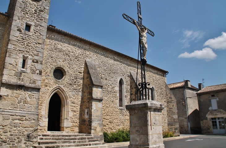 L'église - Villefranche-de-Lonchat