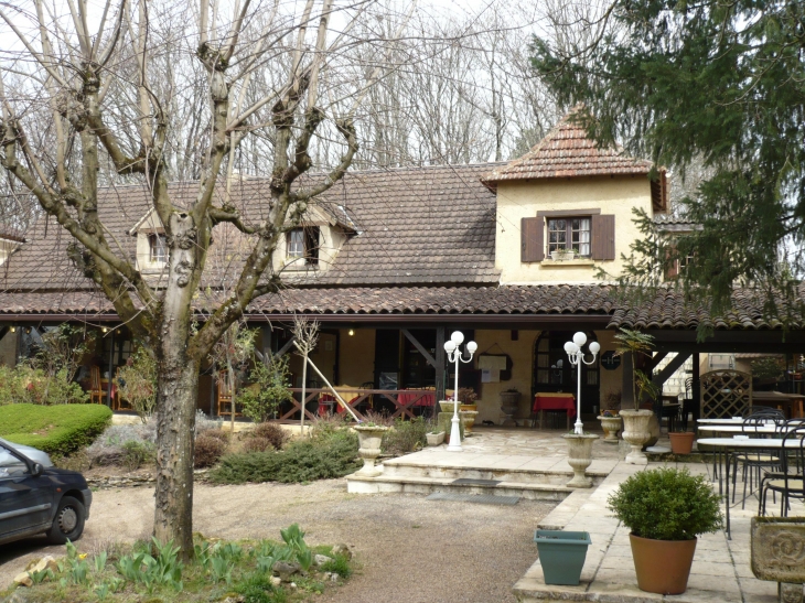 Le Restaurant. - Villefranche-du-Périgord