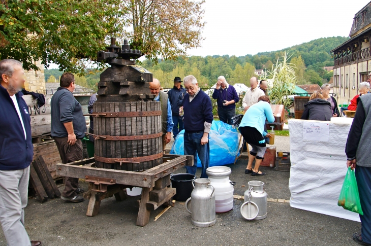 25ème Fête de la Châtaigne. - Villefranche-du-Périgord