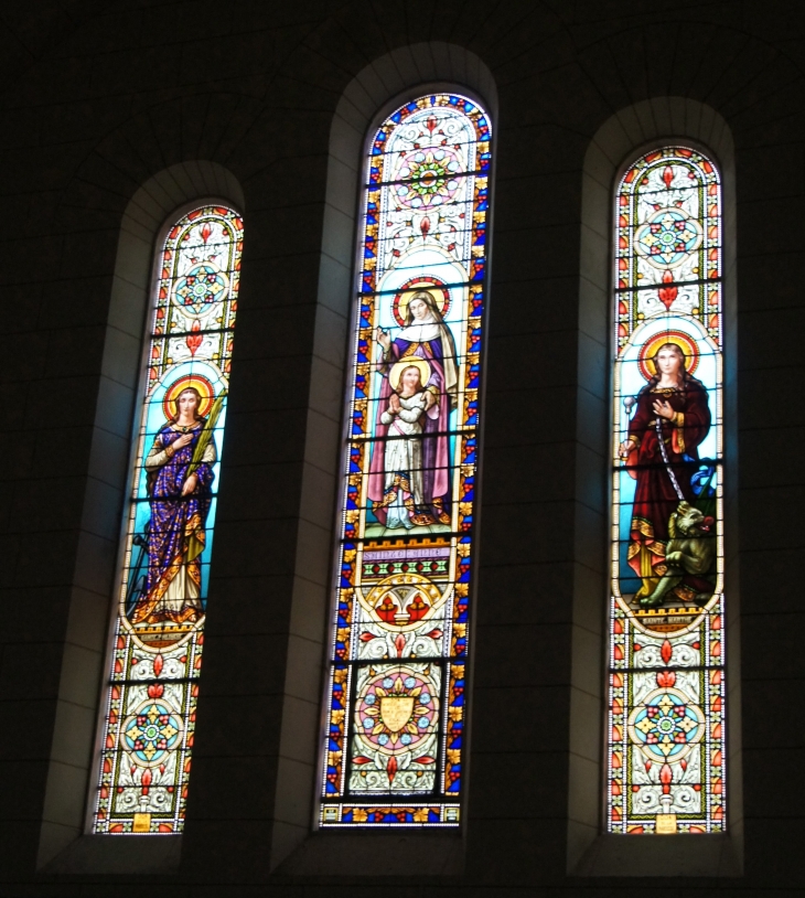 Vitrail de l'église Notre Dame de l'Assomption, - Villefranche-du-Périgord