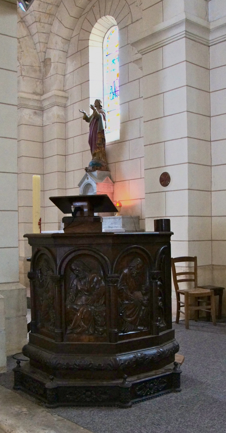 La chaire à prêcher de l'église Notre Dame de l'Assomption. - Villefranche-du-Périgord