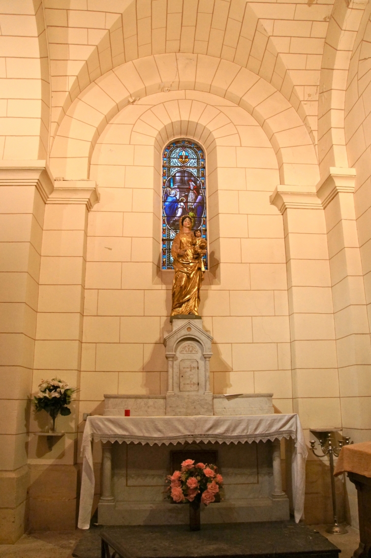 La chapelle du collatéral droit de l'église Notre Dame de l'Assomption. - Villefranche-du-Périgord