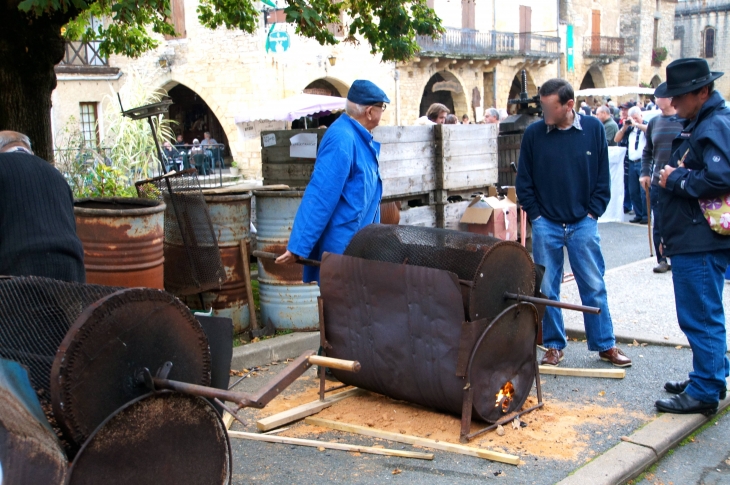 25ème Fête de la Châtaigne. - Villefranche-du-Périgord