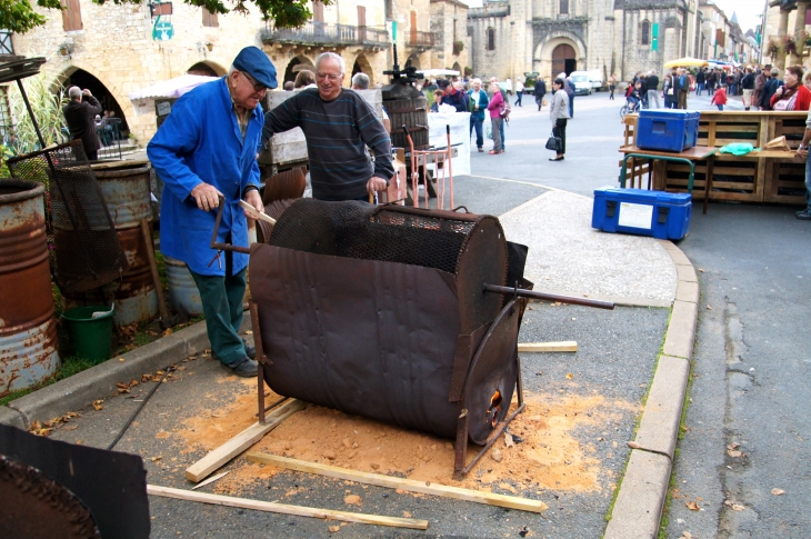 25ème Fête de la Châtaigne. - Villefranche-du-Périgord