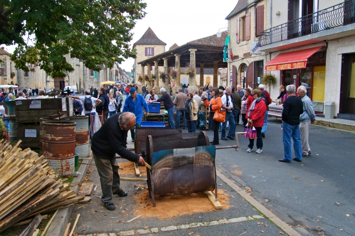 25ème Fête de la Châtaigne. - Villefranche-du-Périgord