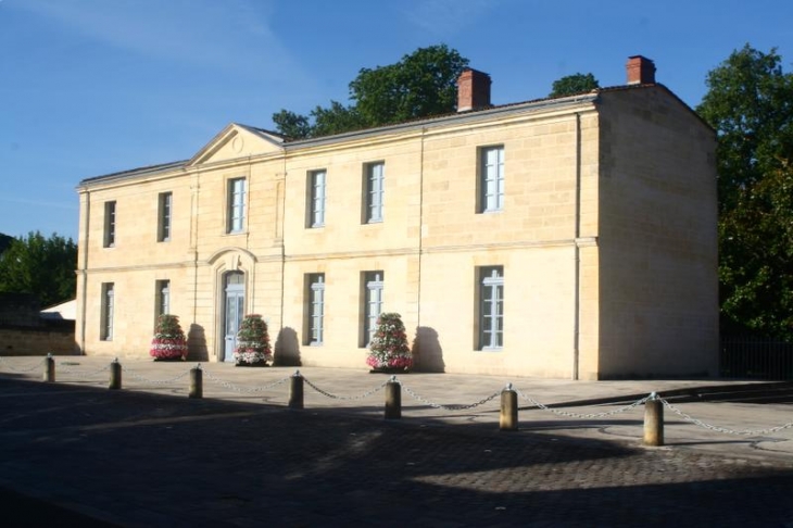 Bibliotheque d'ambarès et lagrave - Ambarès-et-Lagrave