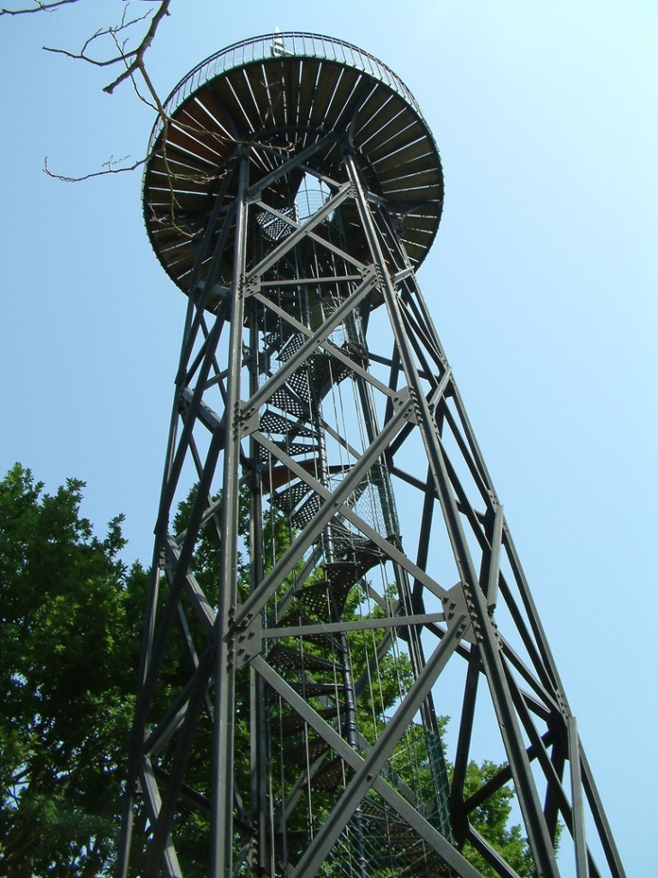 Arcachon - la tour Eiffel de près