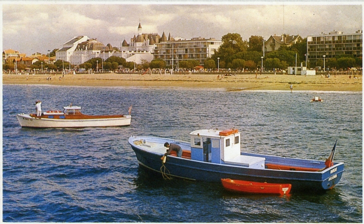 Le Casino de la Plage (carte postale de 1980) - Arcachon