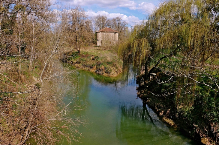 Le Dropt vers le moulin fortifié - Bagas