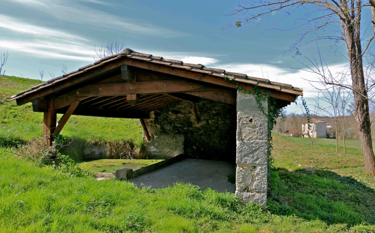 Le Lavoir - Bagas