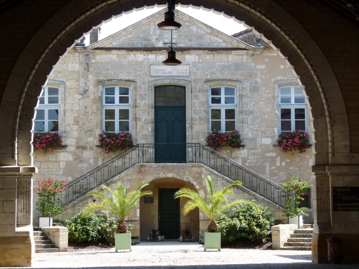 Hotel de ville - Bazas