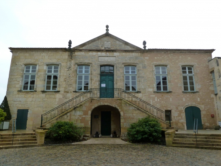 L'Hotel de Ville - Bazas