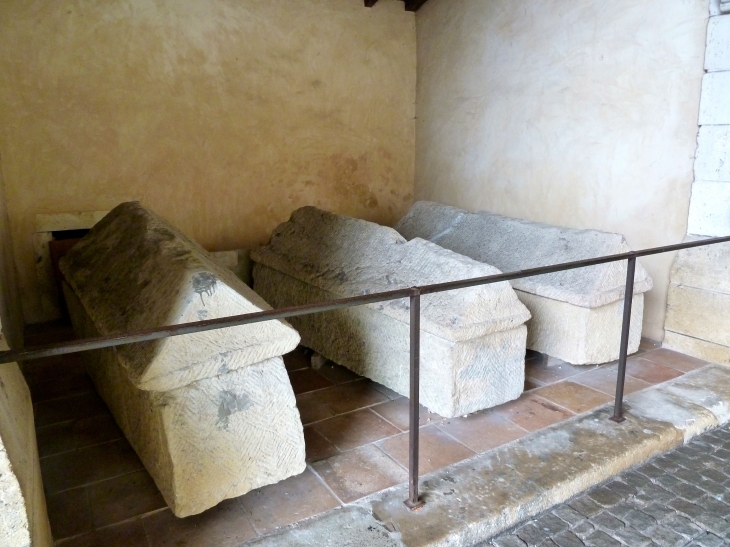 Sarcophages Mérovingiens - Bazas